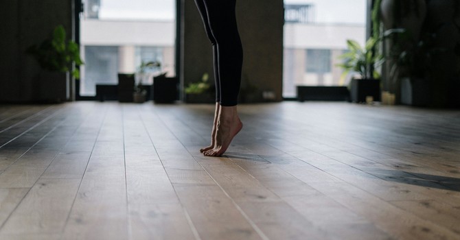 Why Your Big Toe Might Be Causing Your Back Pain (And How to Fix It)